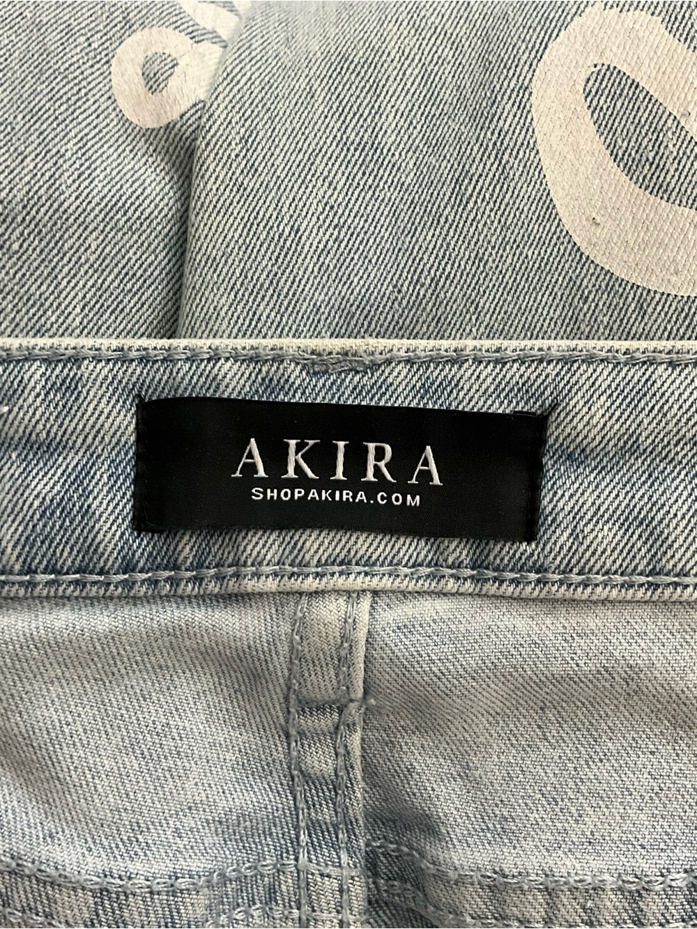 AKIRA City Graphics Size 7 (W27) Jeans Straight Leg Distressed Light Wash - Picture 3 of 8